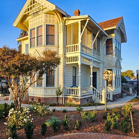 The Jd Hyde Historic Inn Visalia Extérieur photo