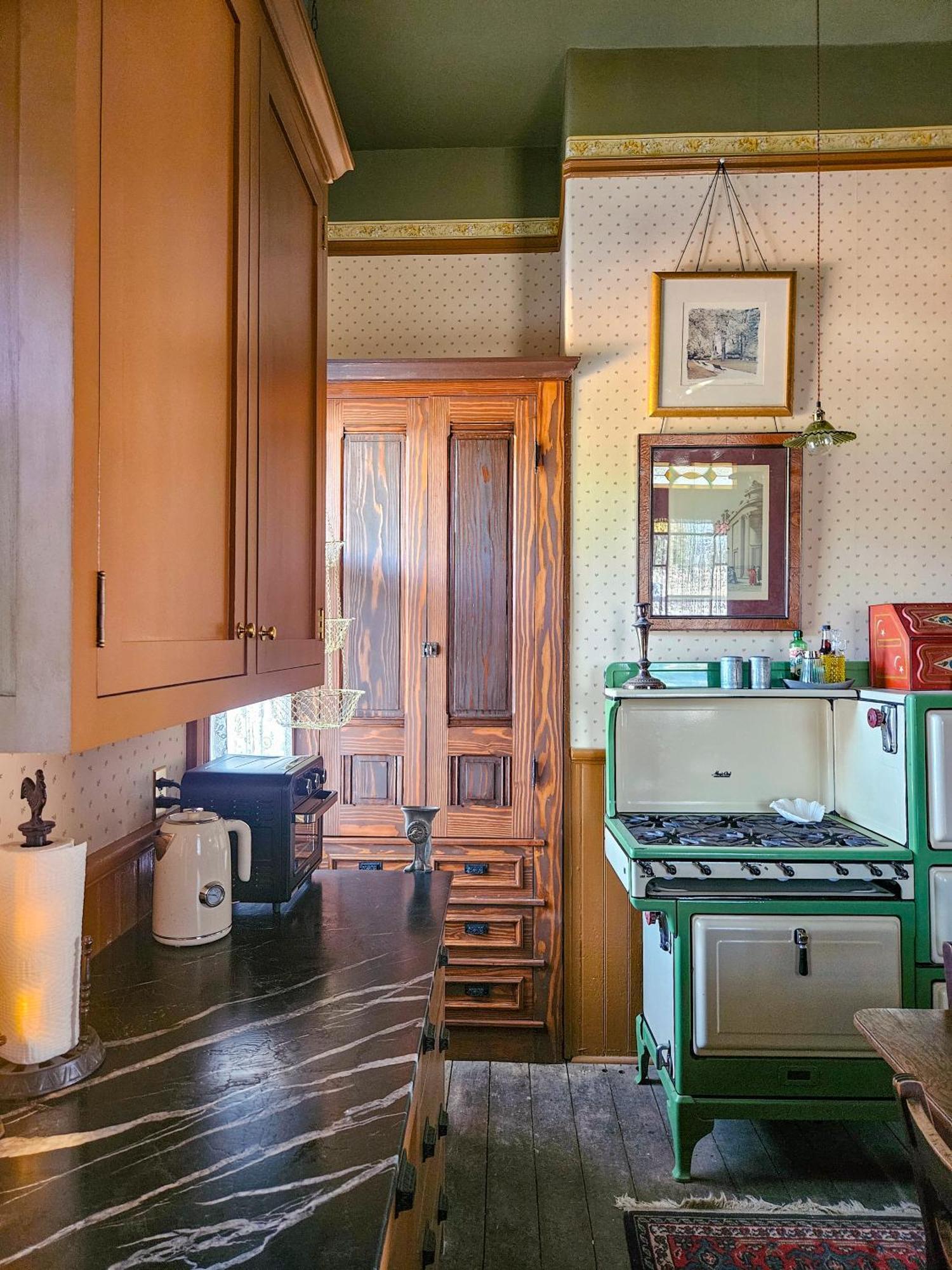 The Jd Hyde Historic Inn Visalia Extérieur photo