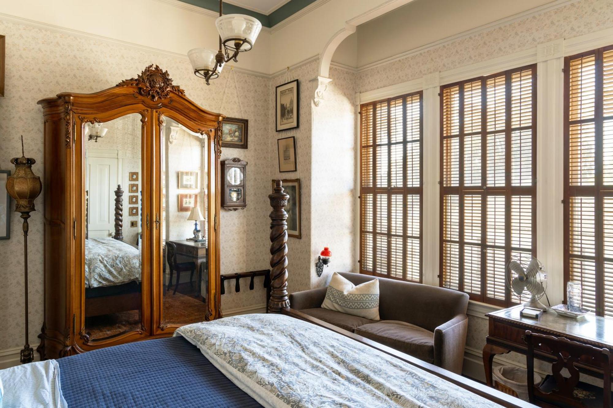 The Jd Hyde Historic Inn Visalia Extérieur photo