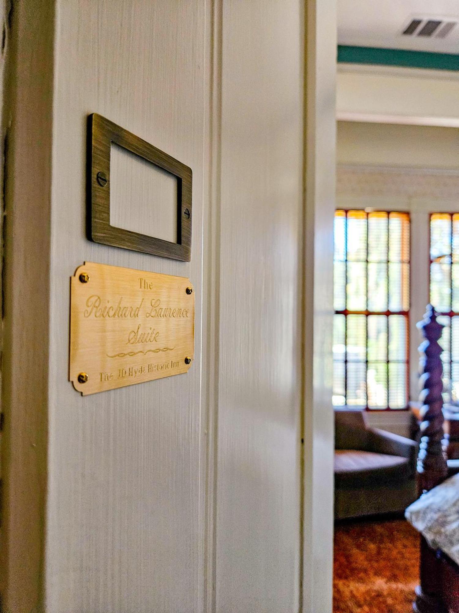 The Jd Hyde Historic Inn Visalia Extérieur photo