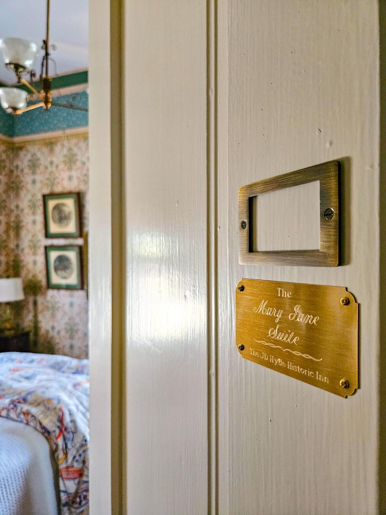 The Jd Hyde Historic Inn Visalia Extérieur photo
