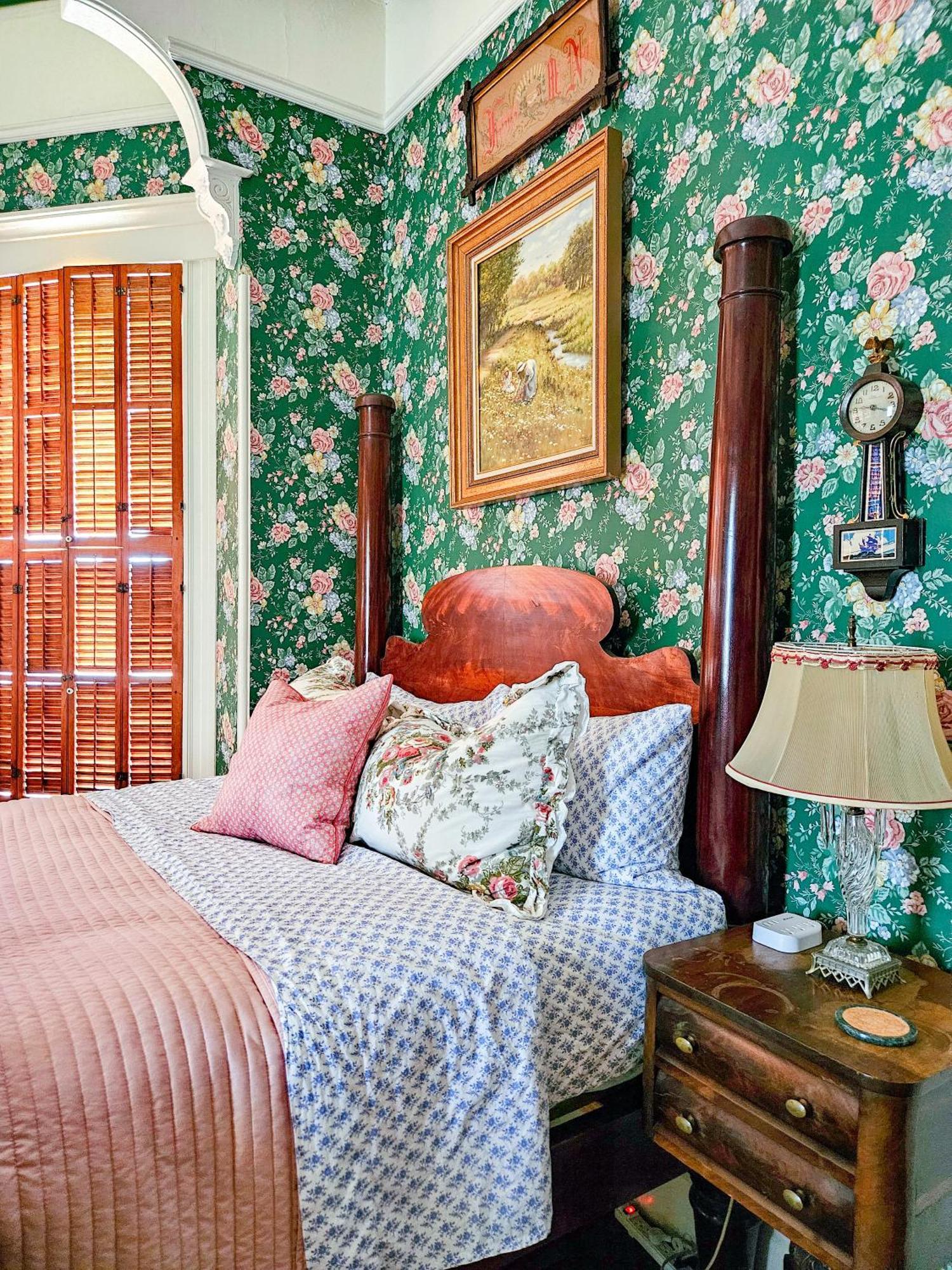 The Jd Hyde Historic Inn Visalia Extérieur photo
