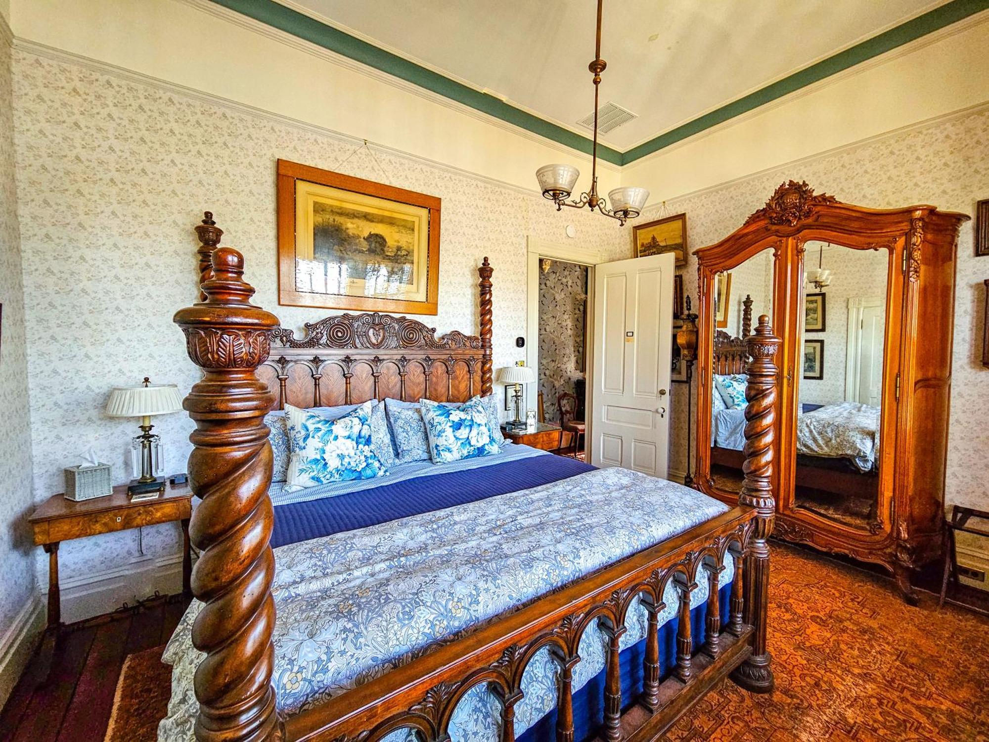 The Jd Hyde Historic Inn Visalia Extérieur photo